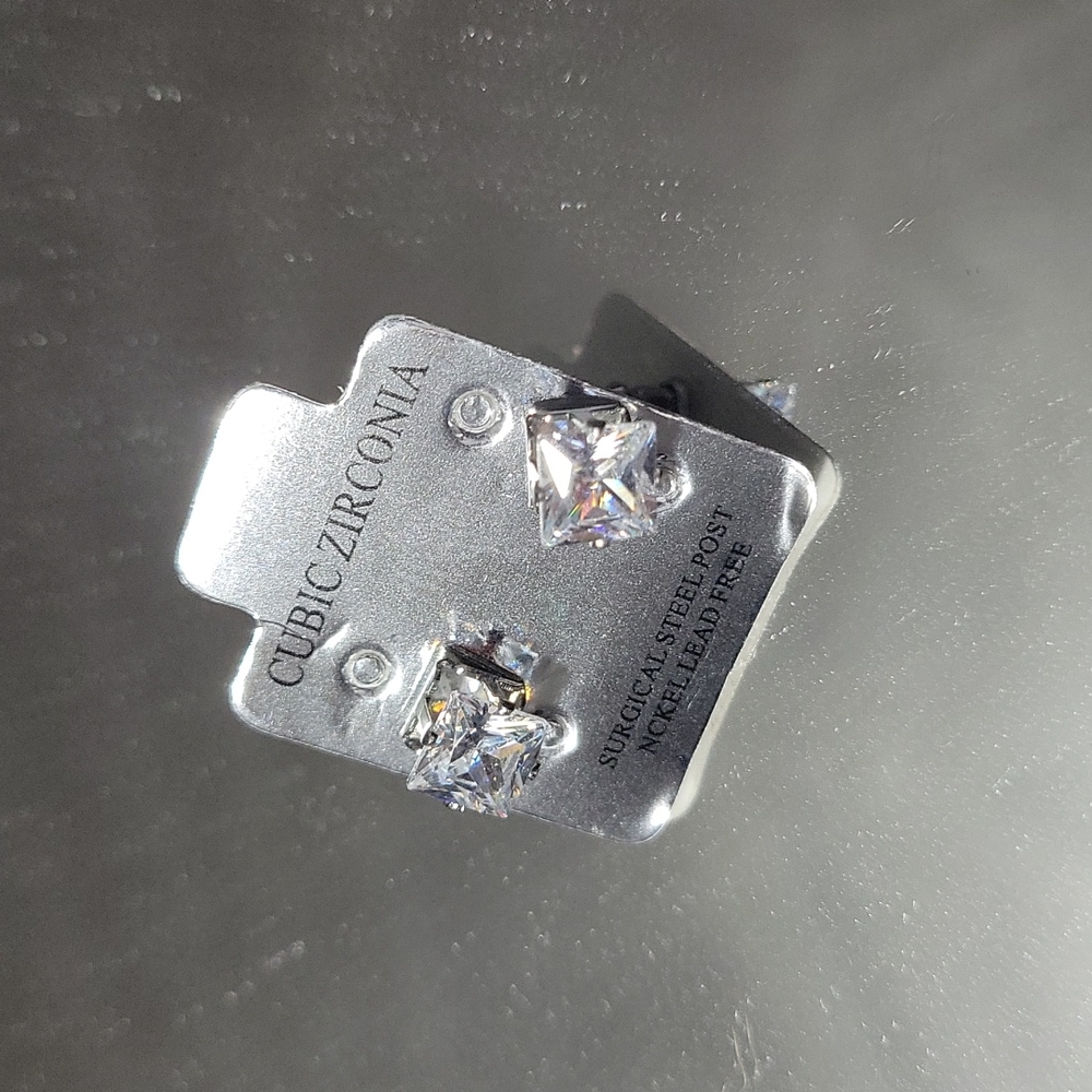 Cubic zirconia earrings